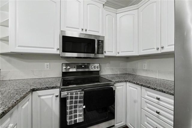 673 Sonoma Lane, High Point, NC 27265