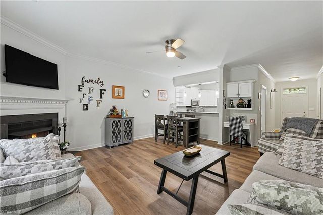 673 Sonoma Lane, High Point, NC 27265