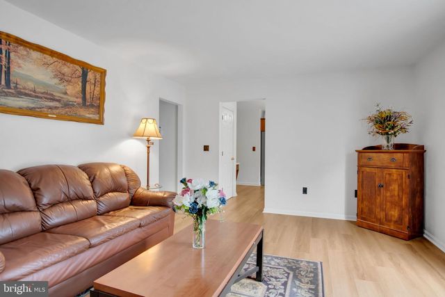 2018 SOUTHPOINT DR, Hummelstown, PA 17036