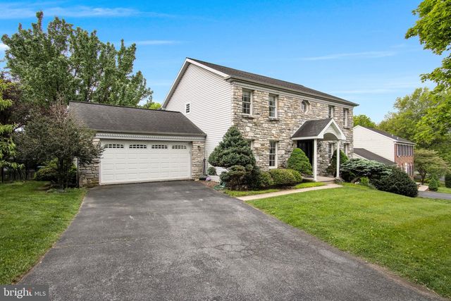 2018 SOUTHPOINT DR, Hummelstown, PA 17036