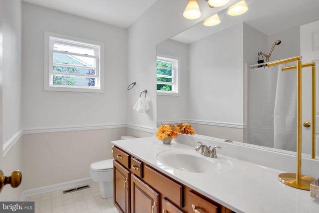 2018 SOUTHPOINT DR, Hummelstown, PA 17036