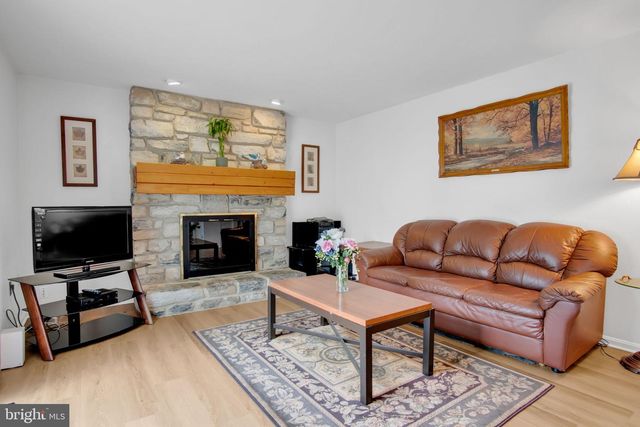 2018 SOUTHPOINT DR, Hummelstown, PA 17036