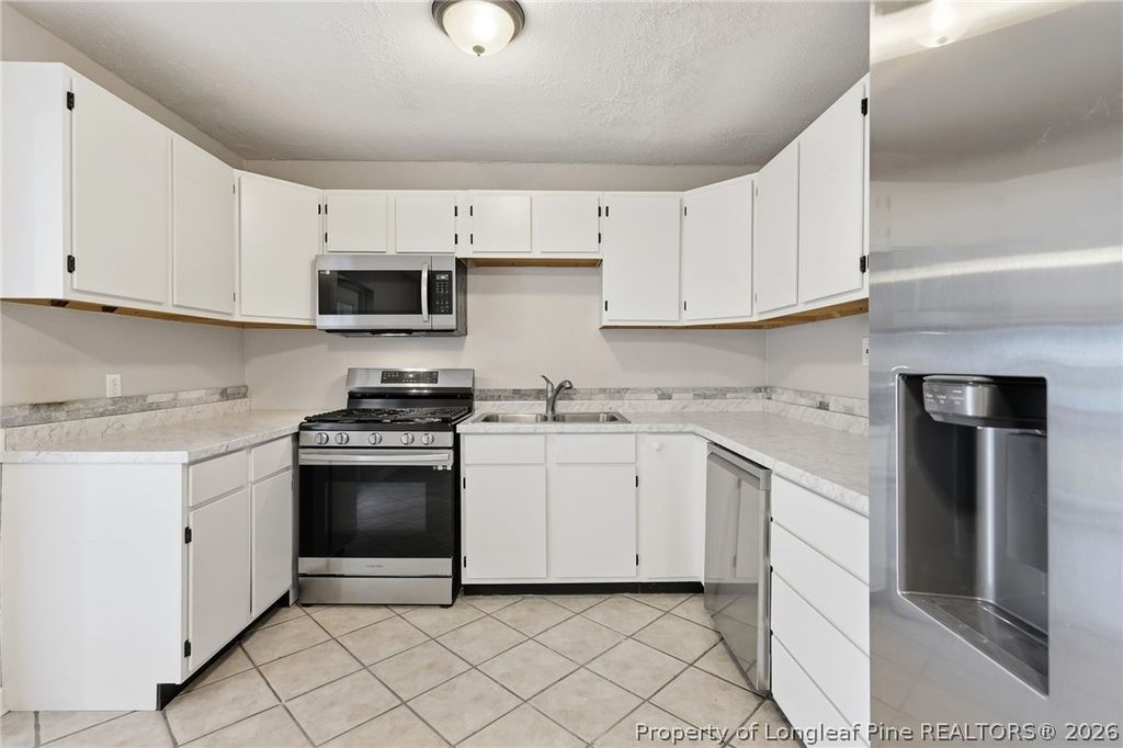 406 Lansdowne Road, Fayetteville, NC 28314 — photo 12