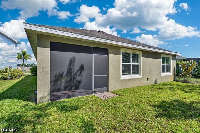 18508 Marlin Kite LN, North Fort Myers, FL 33917