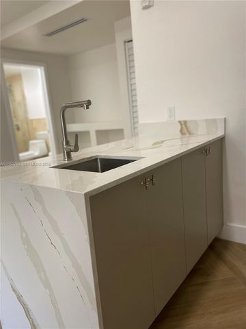 731 6th st 104E, Miami Beach, FL 33139