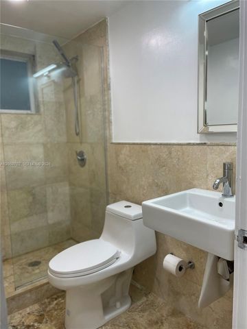 731 6th st 104E, Miami Beach, FL 33139