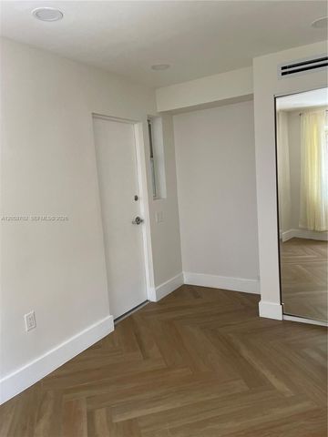 731 6th st 104E, Miami Beach, FL 33139