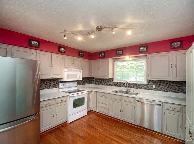 1431 Woodville Pike, Goshen Twp, OH 45140