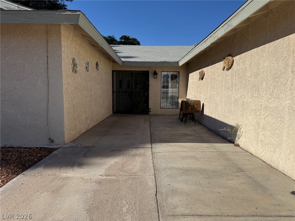 7920 Hickam Avenue, Las Vegas, NV 89129 — photo 2