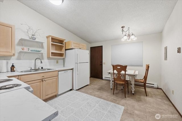 2113 State Street, Everett, WA 98201