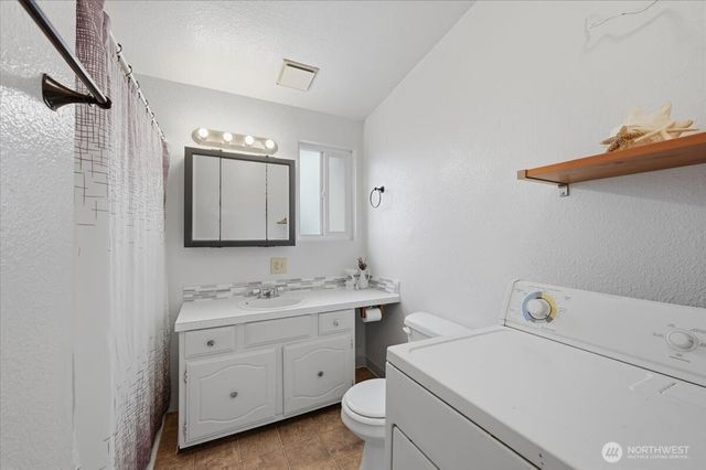 2113 State Street, Everett, WA 98201