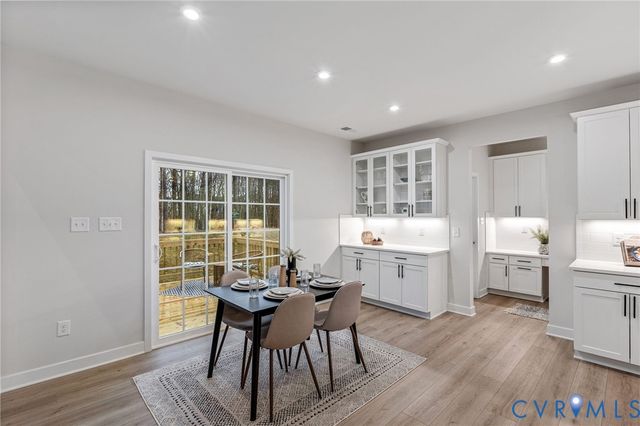 18724 Holly Crest Dr, Moseley, VA 23120