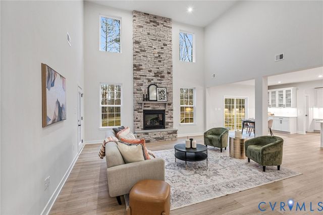 18724 Holly Crest Dr, Moseley, VA 23120