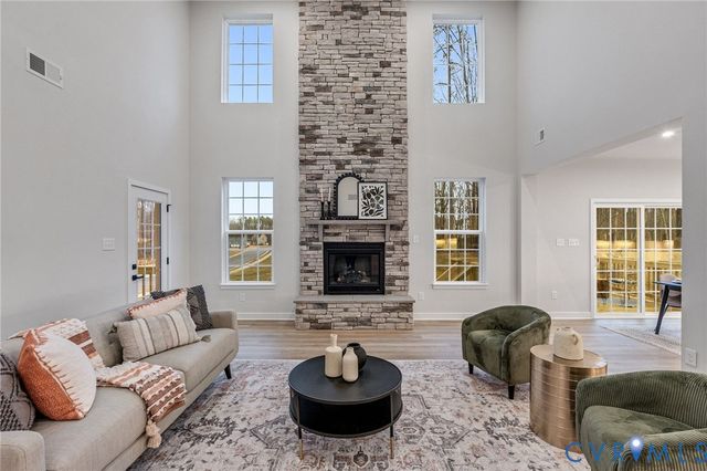 18724 Holly Crest Dr, Moseley, VA 23120