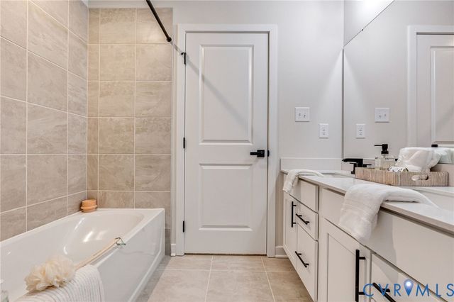 18724 Holly Crest Dr, Moseley, VA 23120