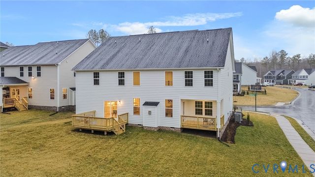 18724 Holly Crest Dr, Moseley, VA 23120