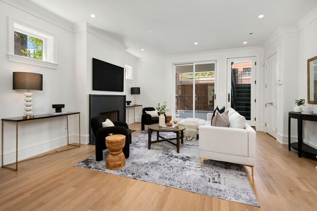 1942 N Orchard Street 1N, Chicago, IL 60614