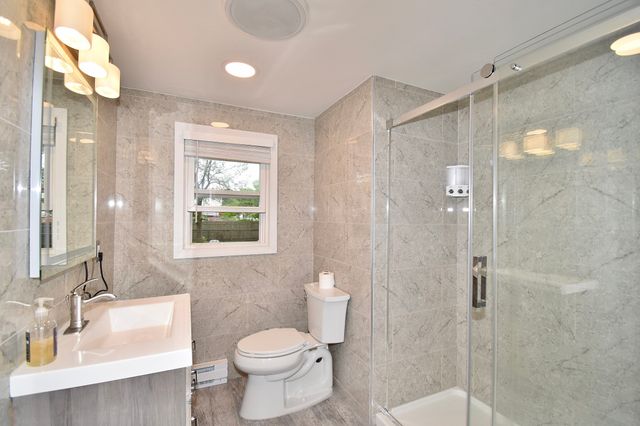 22 Hunting Lane, Agawam, MA 01001