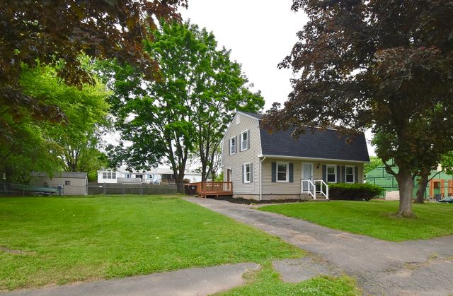 22 Hunting Lane, Agawam, MA 01001