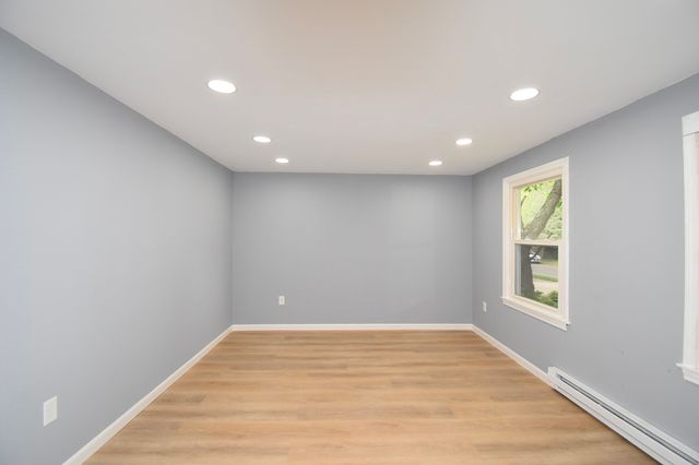 22 Hunting Lane, Agawam, MA 01001