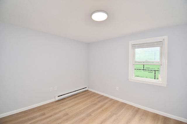 22 Hunting Lane, Agawam, MA 01001