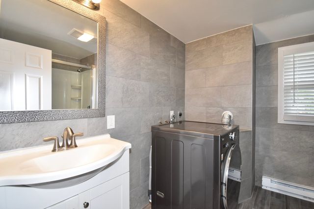22 Hunting Lane, Agawam, MA 01001