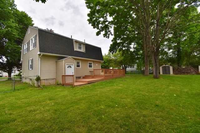 22 Hunting Lane, Agawam, MA 01001