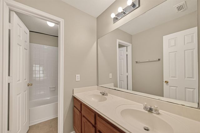 1313 Plymouth Rock Lane, Seabrook, TX 77586