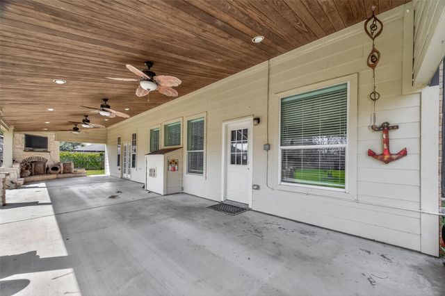 1313 Plymouth Rock Lane, Seabrook, TX 77586