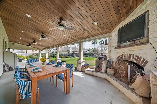 1313 Plymouth Rock Lane, Seabrook, TX 77586