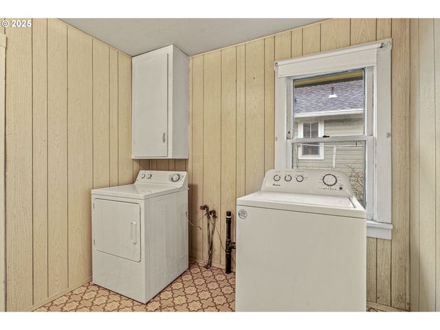 2843 HEMLOCK St, Longview, WA 98632