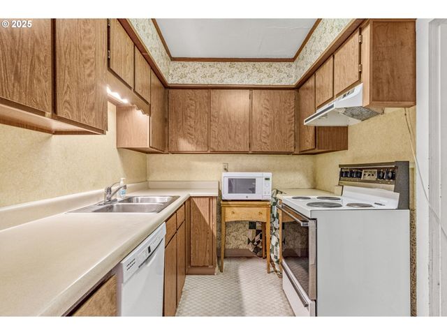 2843 HEMLOCK St, Longview, WA 98632