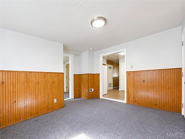 10108 Earl Drive, St Louis, MO 63136
