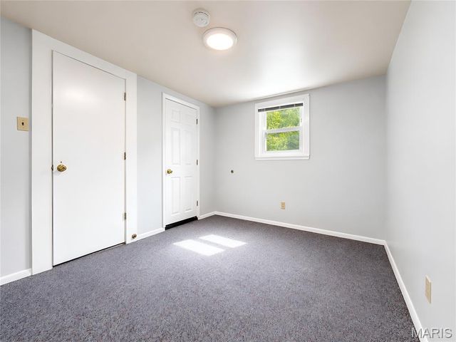 10108 Earl Drive, St Louis, MO 63136