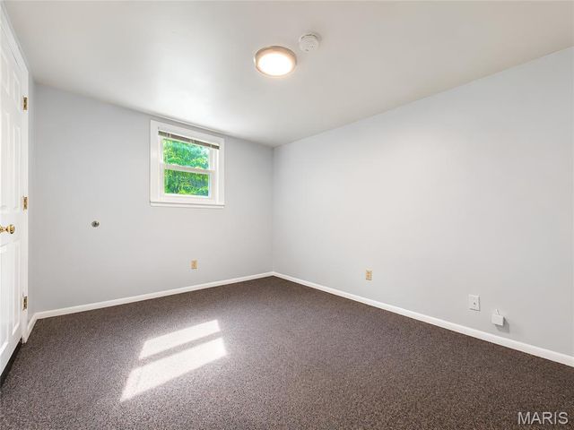 10108 Earl Drive, St Louis, MO 63136