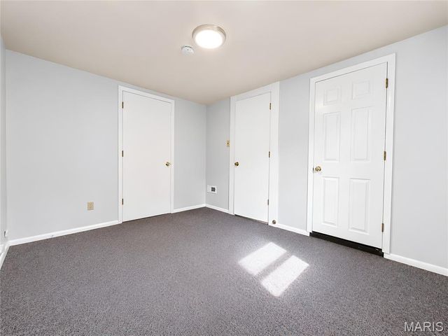 10108 Earl Drive, St Louis, MO 63136