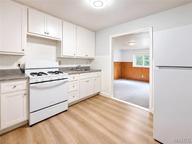 10108 Earl Drive, St Louis, MO 63136