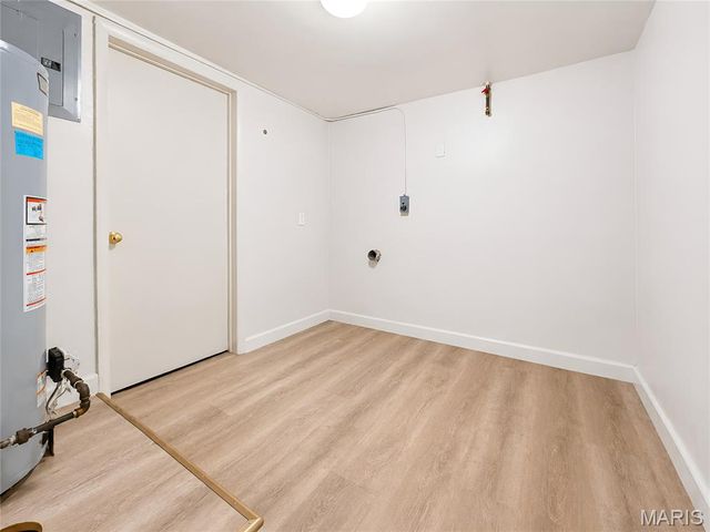 10108 Earl Drive, St Louis, MO 63136