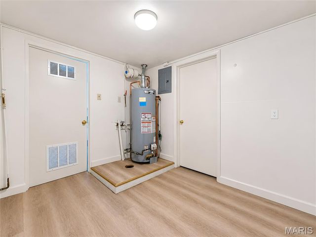 10108 Earl Drive, St Louis, MO 63136