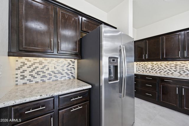 1829 W SPUR Drive, Phoenix, AZ 85085