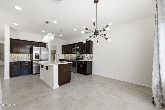 1829 W SPUR Drive, Phoenix, AZ 85085
