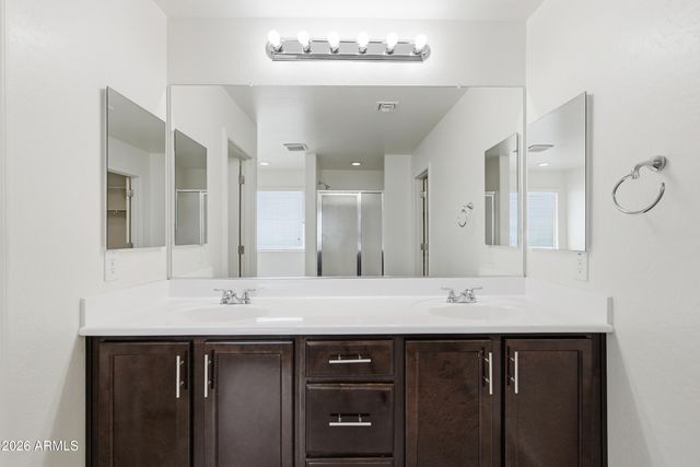 1829 W SPUR Drive, Phoenix, AZ 85085