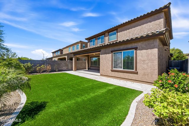 1829 W SPUR Drive, Phoenix, AZ 85085