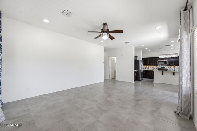 1829 W SPUR Drive, Phoenix, AZ 85085