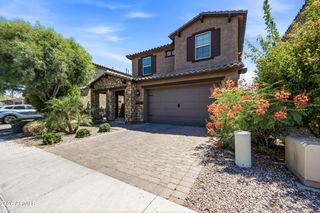 1829 W SPUR Drive, Phoenix, AZ 85085