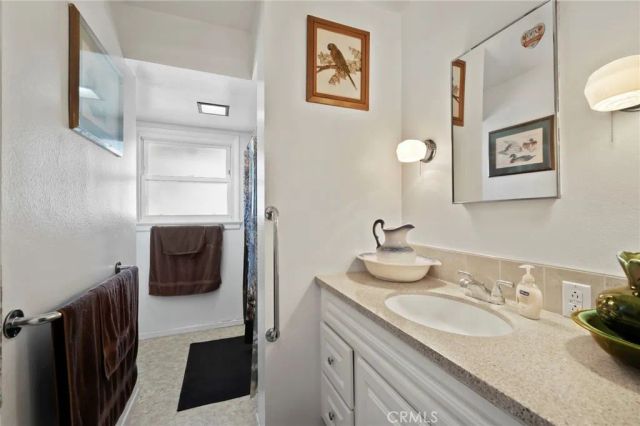 8170 Grapewin, Corona, CA 92880