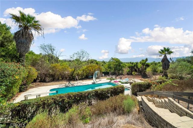 8170 Grapewin, Corona, CA 92880