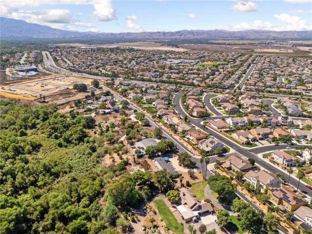 8170 Grapewin, Corona, CA 92880