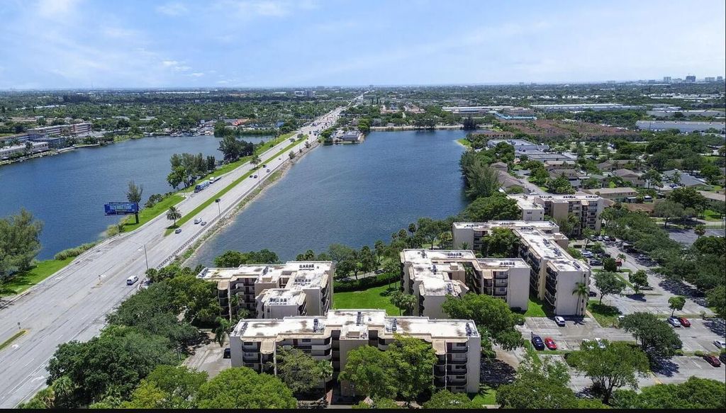 3550 Blue Lake Drive 404, Pompano Beach, FL 33064