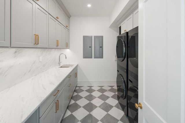 21 New Street, Charleston, SC 29401